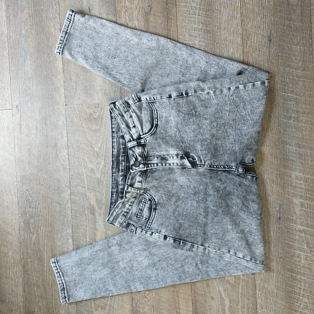 Acid Wash Jeans